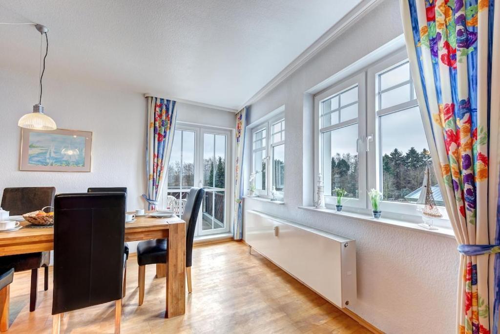 Grosse Schoene 3 Zimmer Ferienwohnung - 100 Qm - In Strandnaehe Fuer 6 Personen!! Heringsdorf Dış mekan fotoğraf