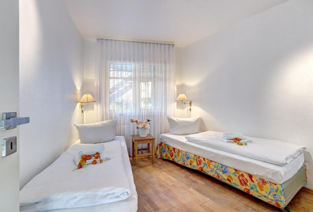 Grosse Schoene 3 Zimmer Ferienwohnung - 100 Qm - In Strandnaehe Fuer 6 Personen!! Heringsdorf Dış mekan fotoğraf